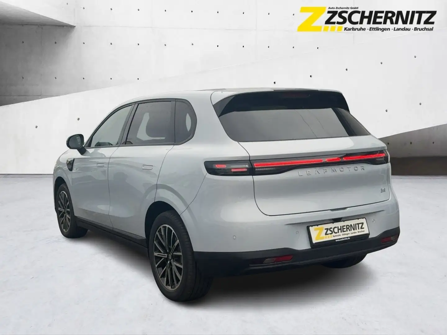 Leapmotor B10 67 W BEV Design Pro Max AUT Silber - 2