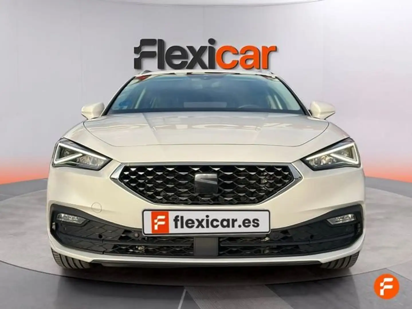 SEAT Leon SP 1.0 eTSI 81kW DSG S&S Xcellence Blanco - 2
