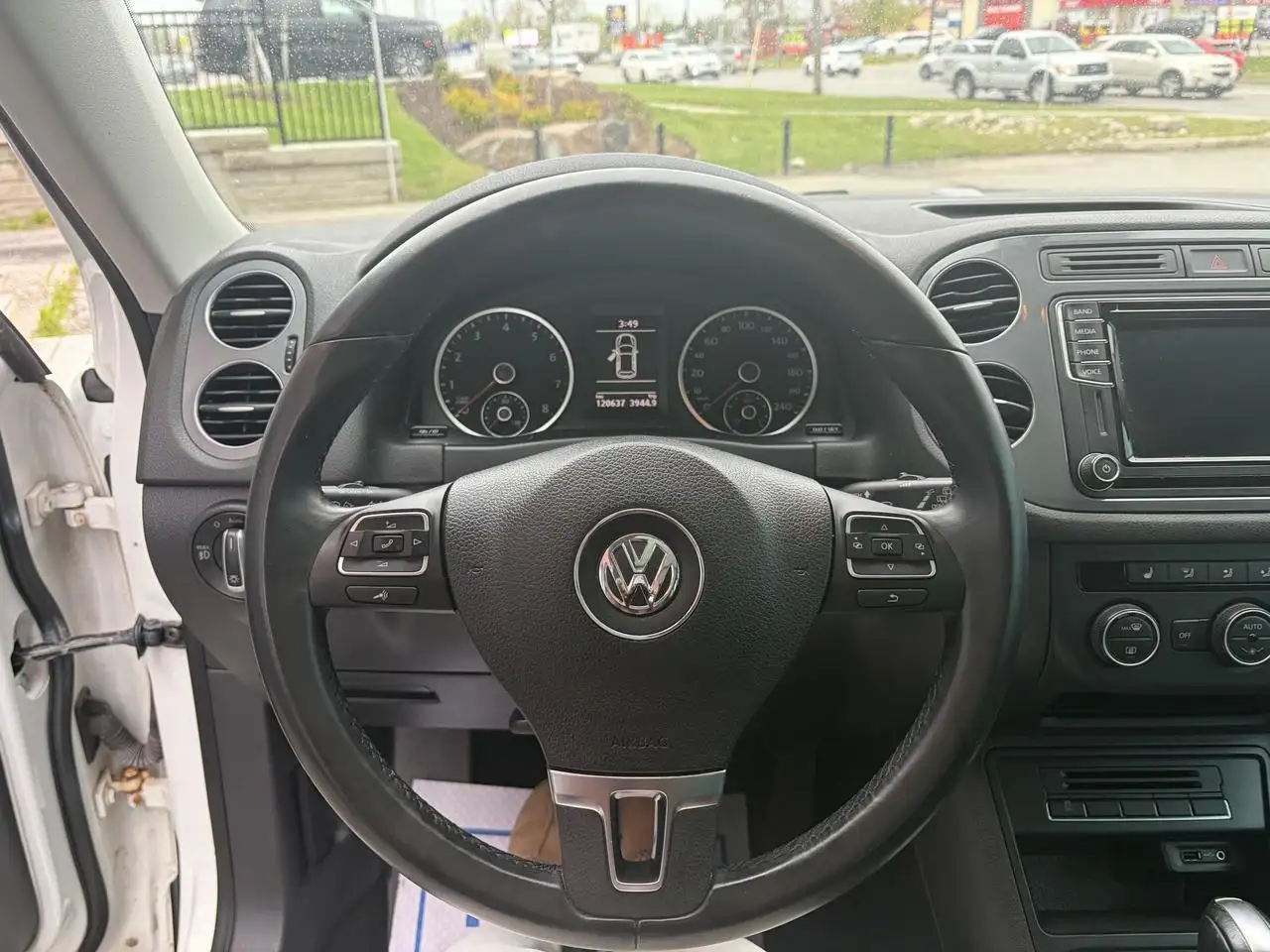 Volkswagen Tiguan снимка Volkswagen Tiguan