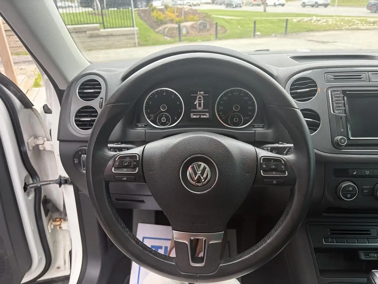 Volkswagen Tiguan снимка Volkswagen Tiguan