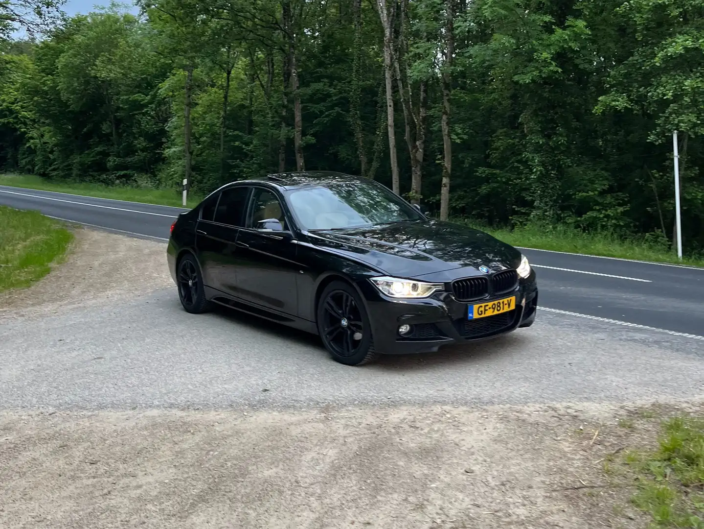 BMW 316 316i High Executive MSport\Schuifdak\Leder\210pk* Černá - 1