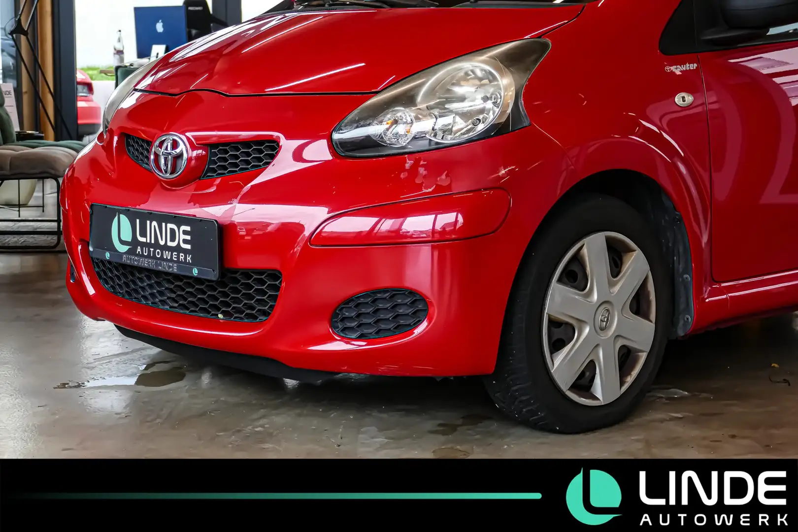 Toyota Aygo | 1. HAND | AUX | Красный - 2