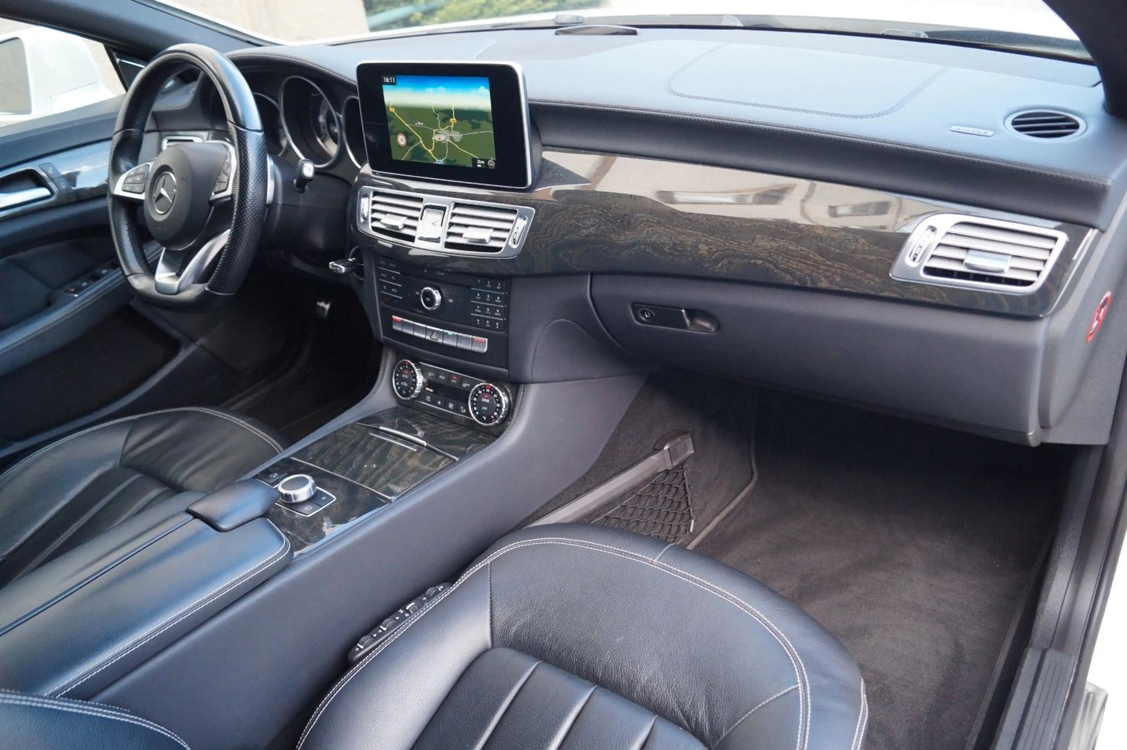 Mercedes-Benz CLS 250 d SB 4Matic 7G-Tronic AMG-Line Final Edi — photo 13
