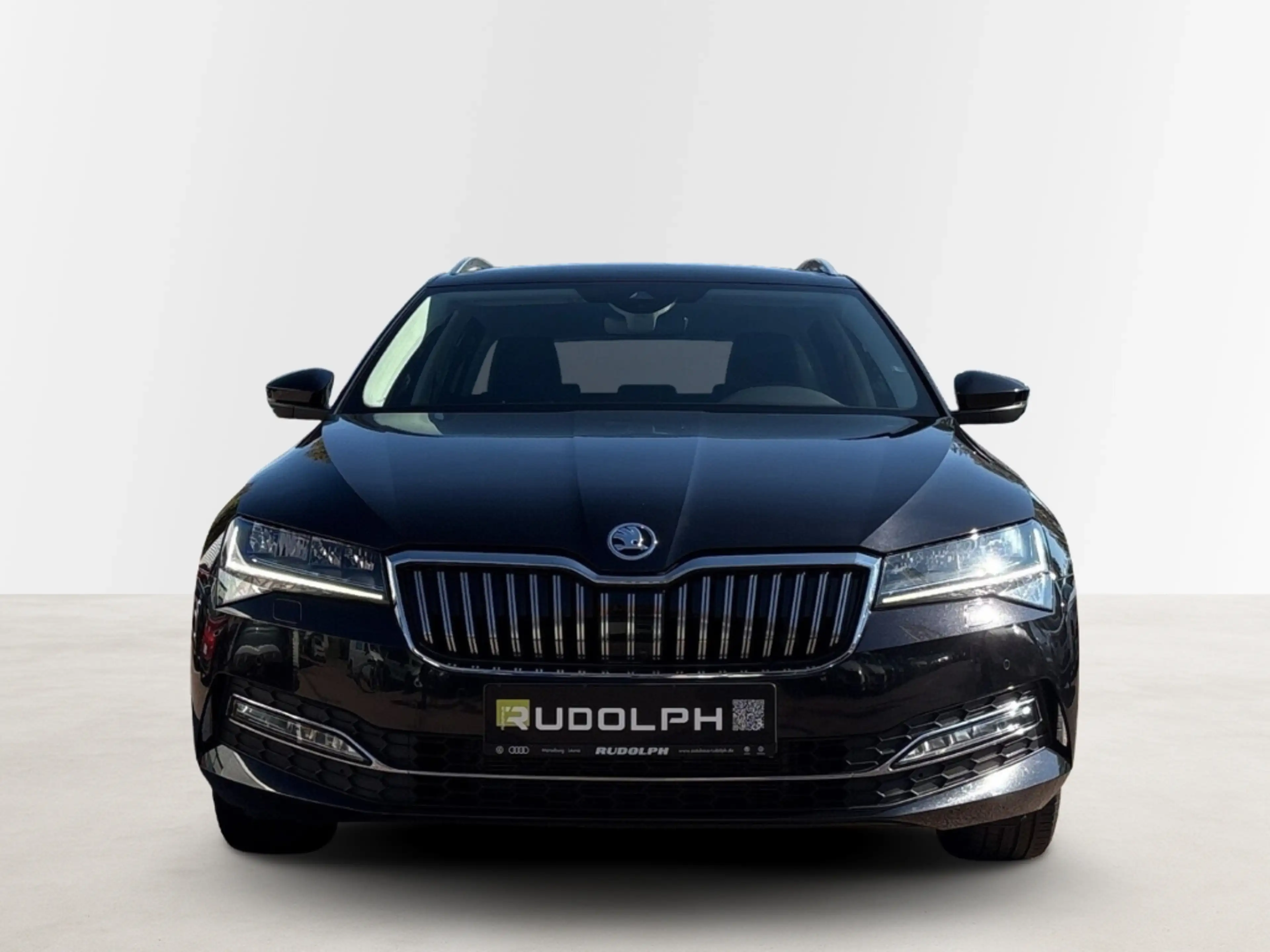 Skoda Superb 2.0 TDI Style StandHZG 360° AHK LED ACC — photo 5
