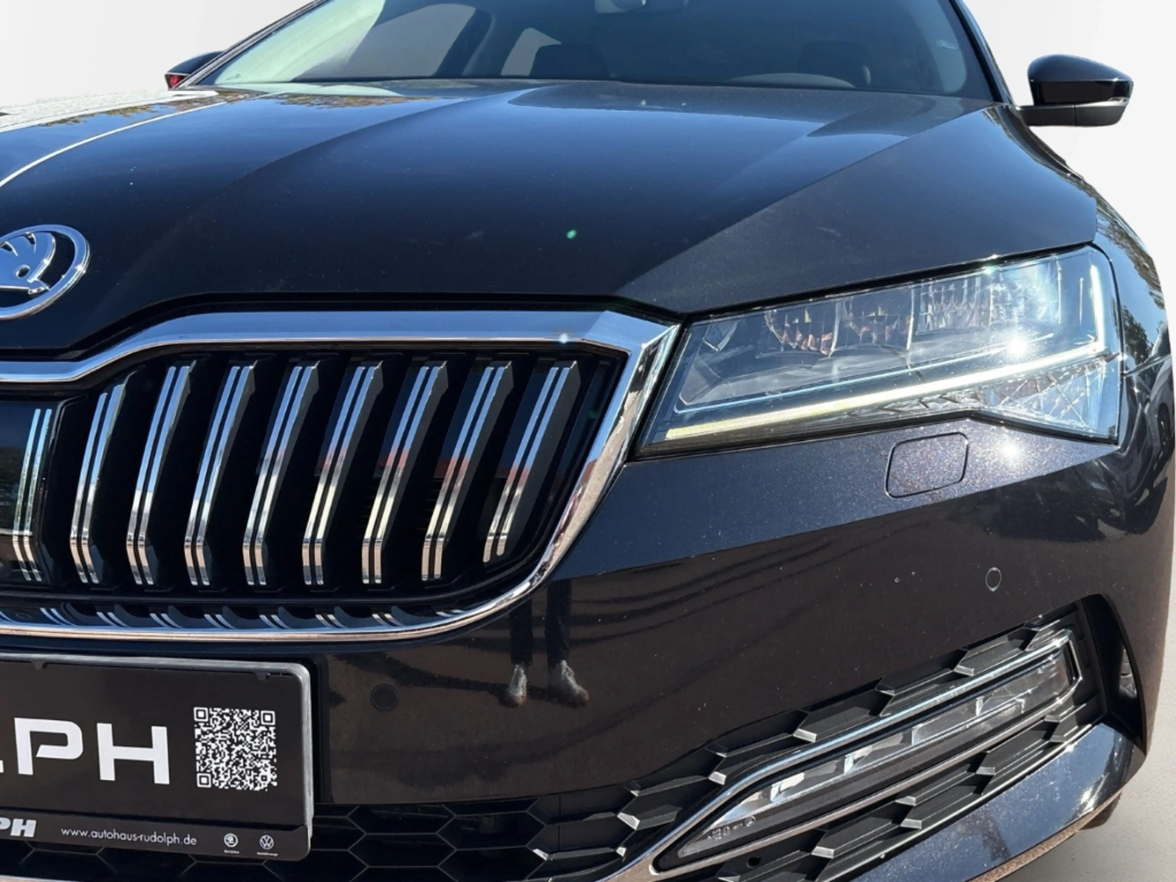 Skoda Superb 2.0 TDI Style StandHZG 360° AHK LED ACC — photo 6