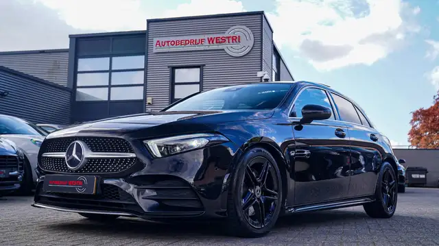 Mercedes-Benz A 220 Premium Plus | Panorama | Camera | Carplay | Digit