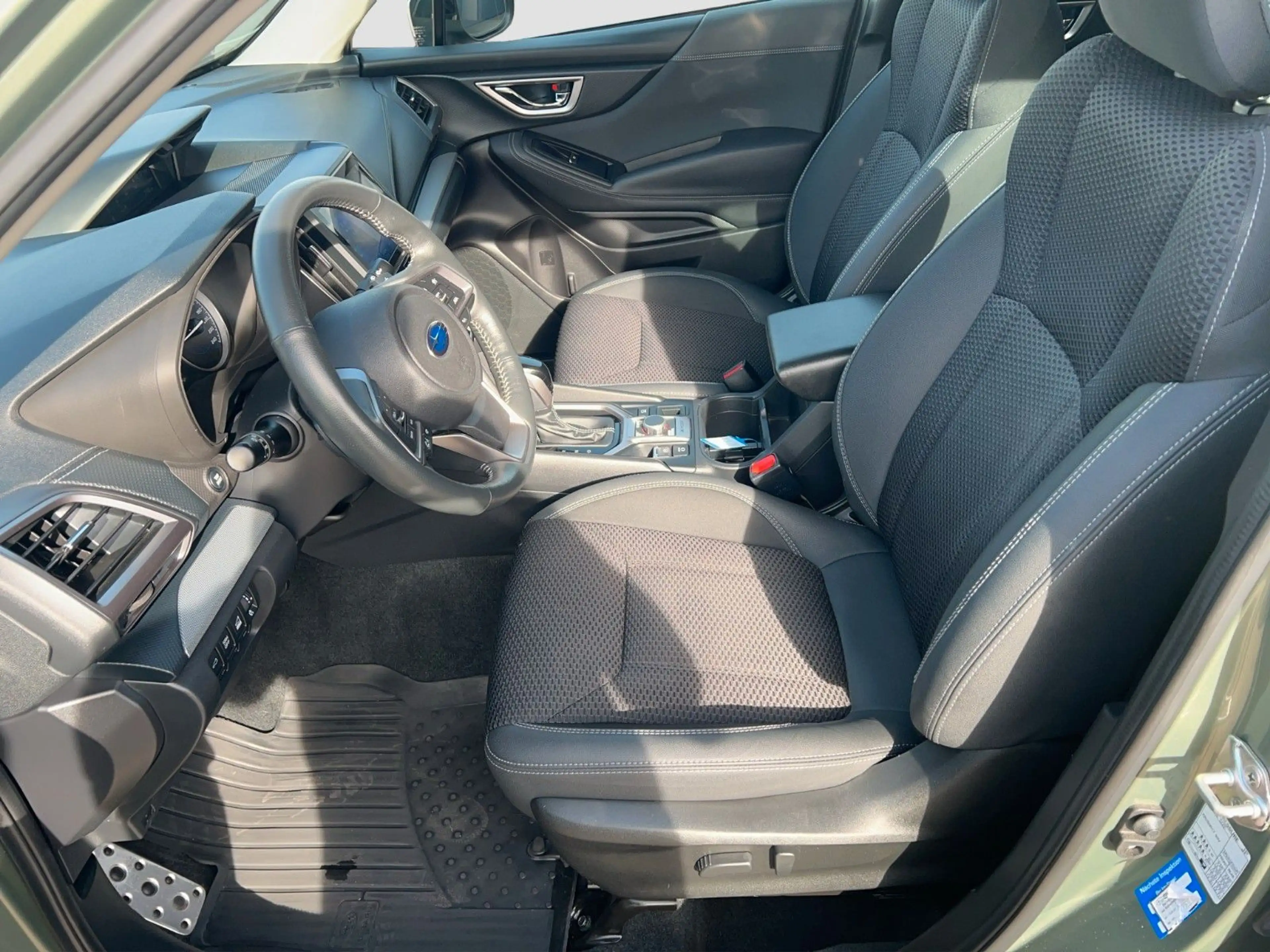 Subaru Forester Active *KAMERA*SITZHZ*LED*TEMPO*AHK — photo 9