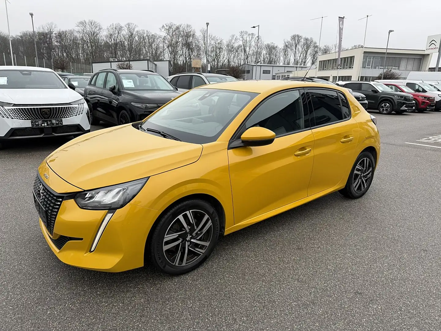 Peugeot 208 Allure PureTech 100 S&S Gelb - 2