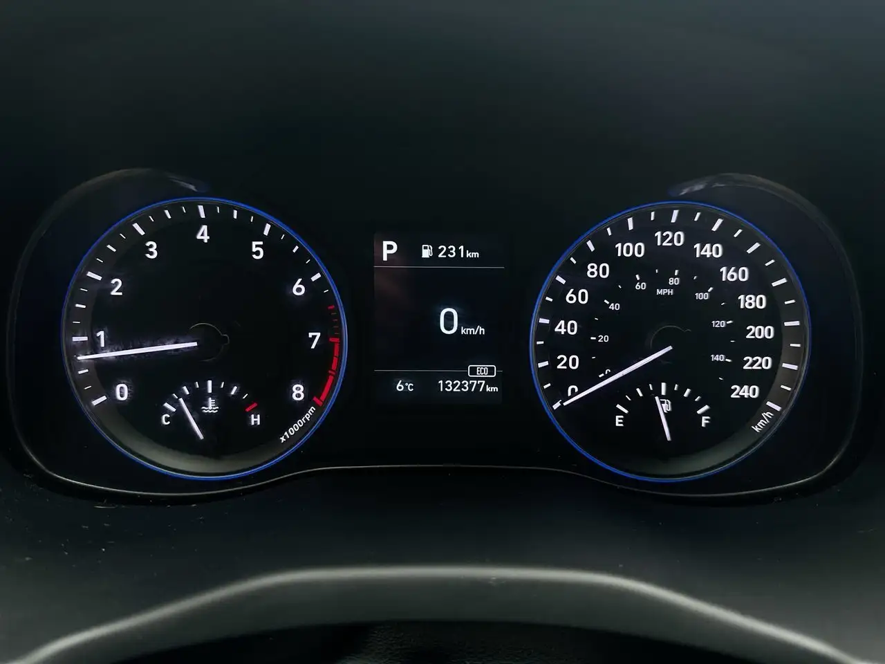 Hyundai KONA снимка Hyundai KONA
