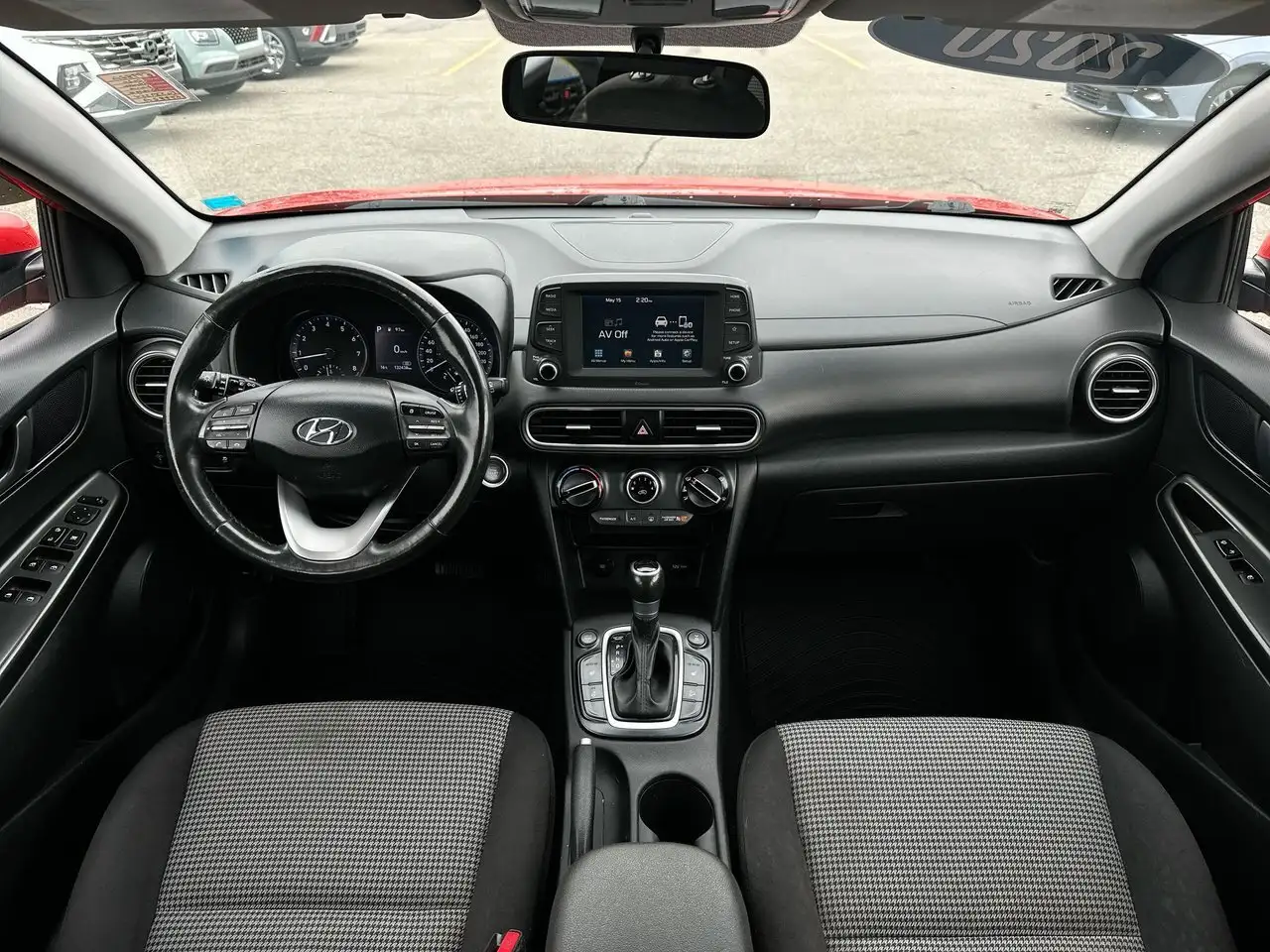 Hyundai KONA снимка Hyundai KONA