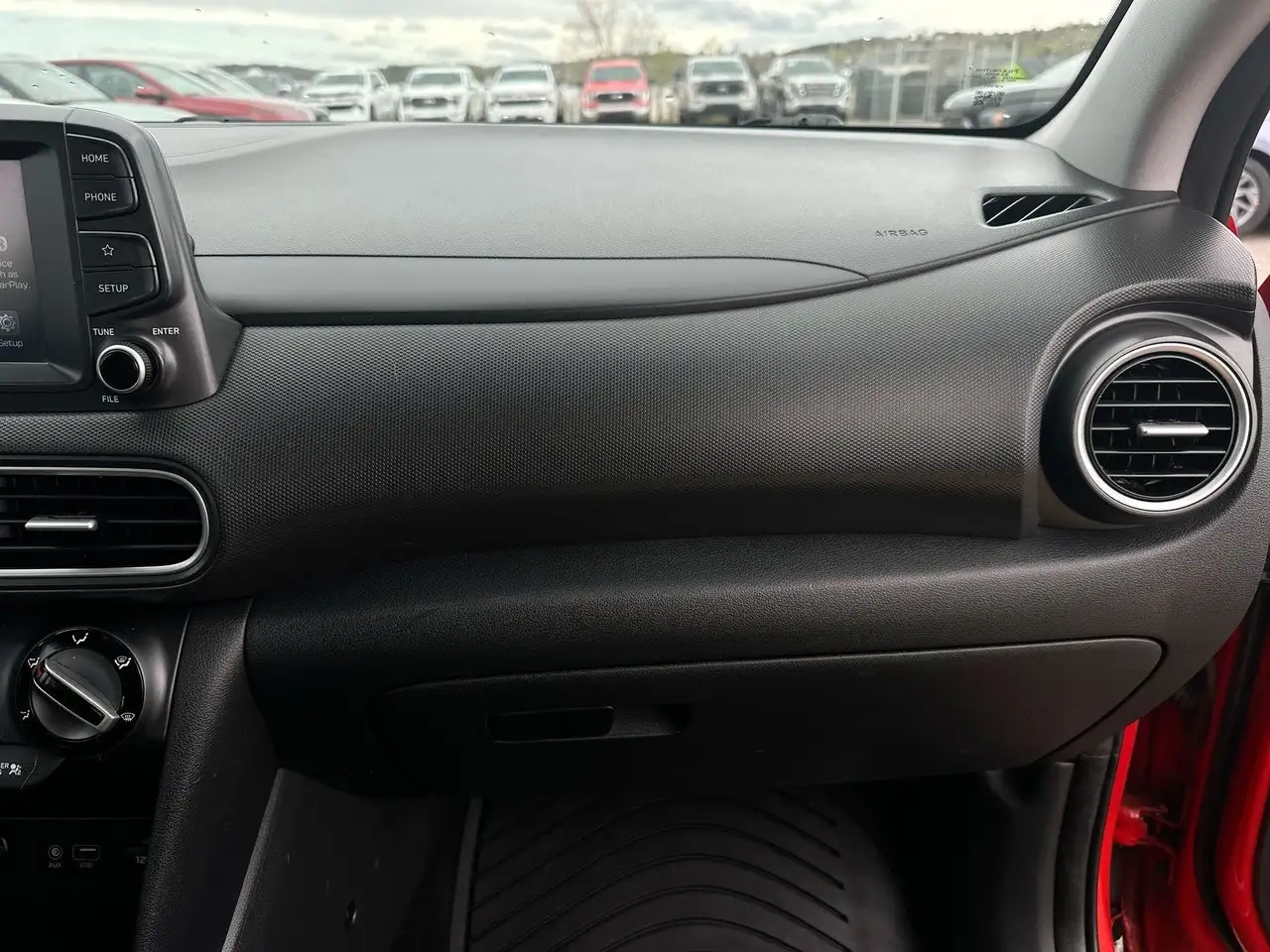 Hyundai KONA снимка Hyundai KONA
