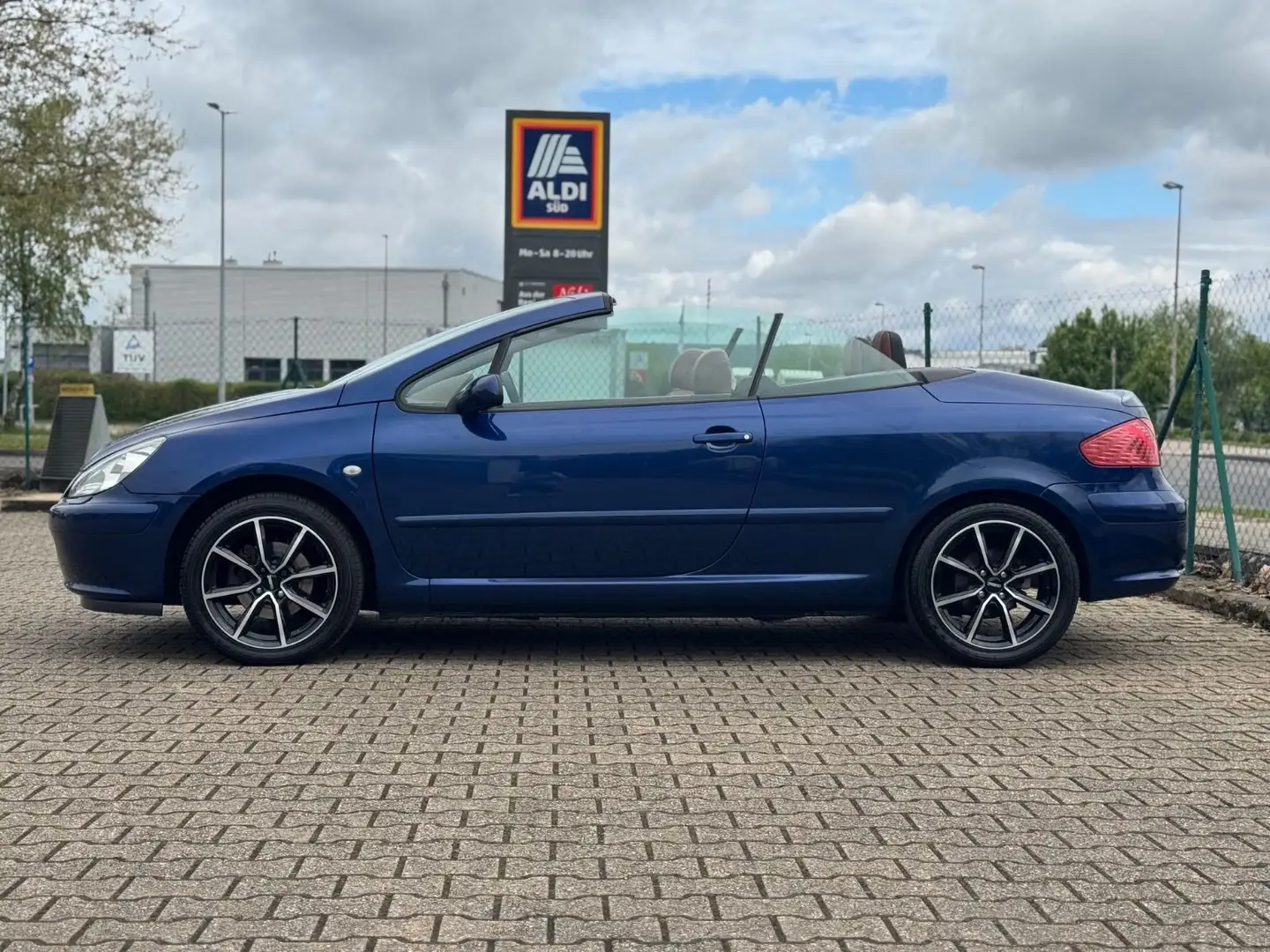 Peugeot 307 CC Cabrio-Coupe Bleu - 2