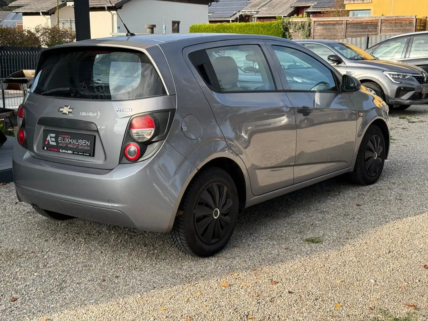 Chevrolet Aveo LS 1.2 Grau - 2