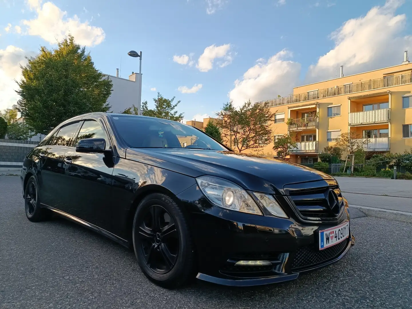 Mercedes-Benz E 250 CDI DPF BlueEFFICIENCY Automatik Avantgarde - 1