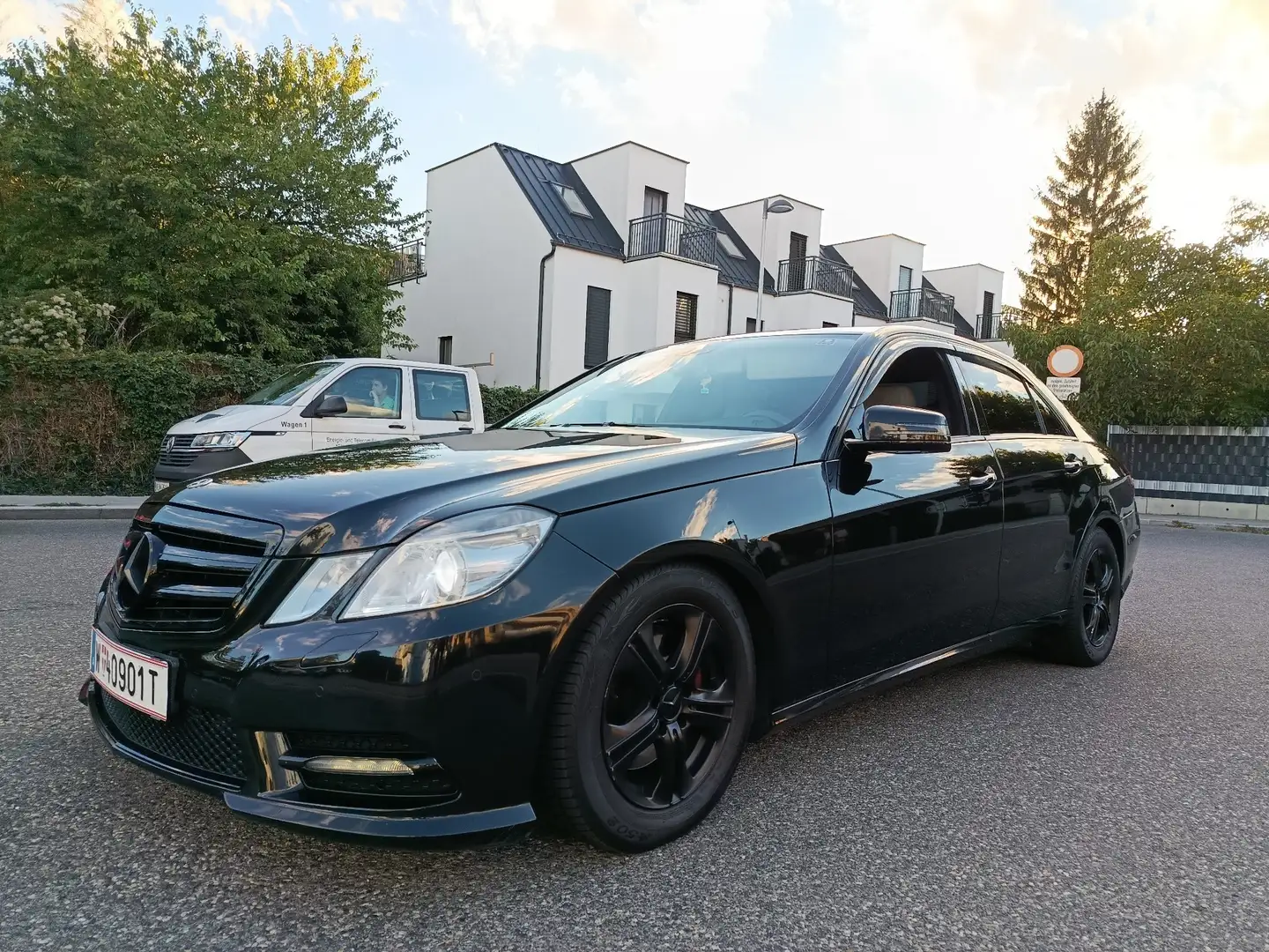 Mercedes-Benz E 250 CDI DPF BlueEFFICIENCY Automatik Avantgarde - 2