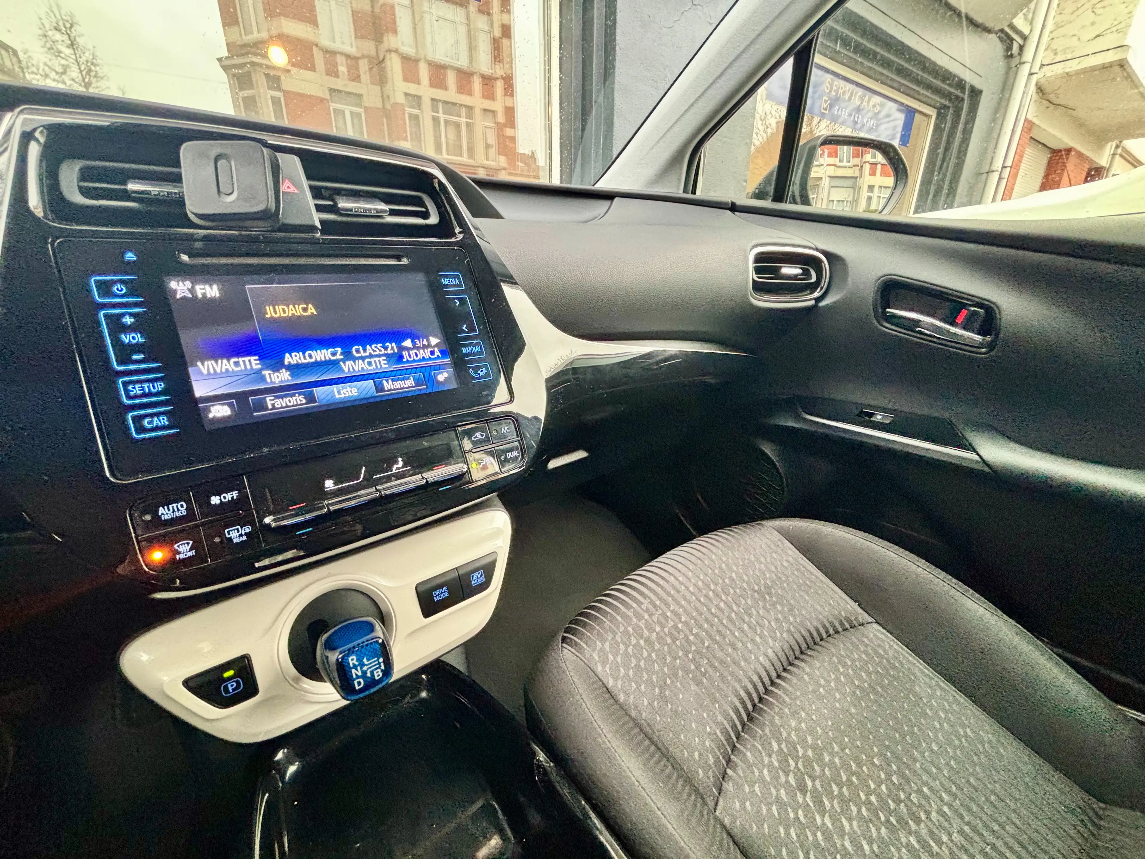 Toyota Prius Prius PHEV 1.8i VVT-i Business CV/GARANTIE 12 MOIS — photo 11