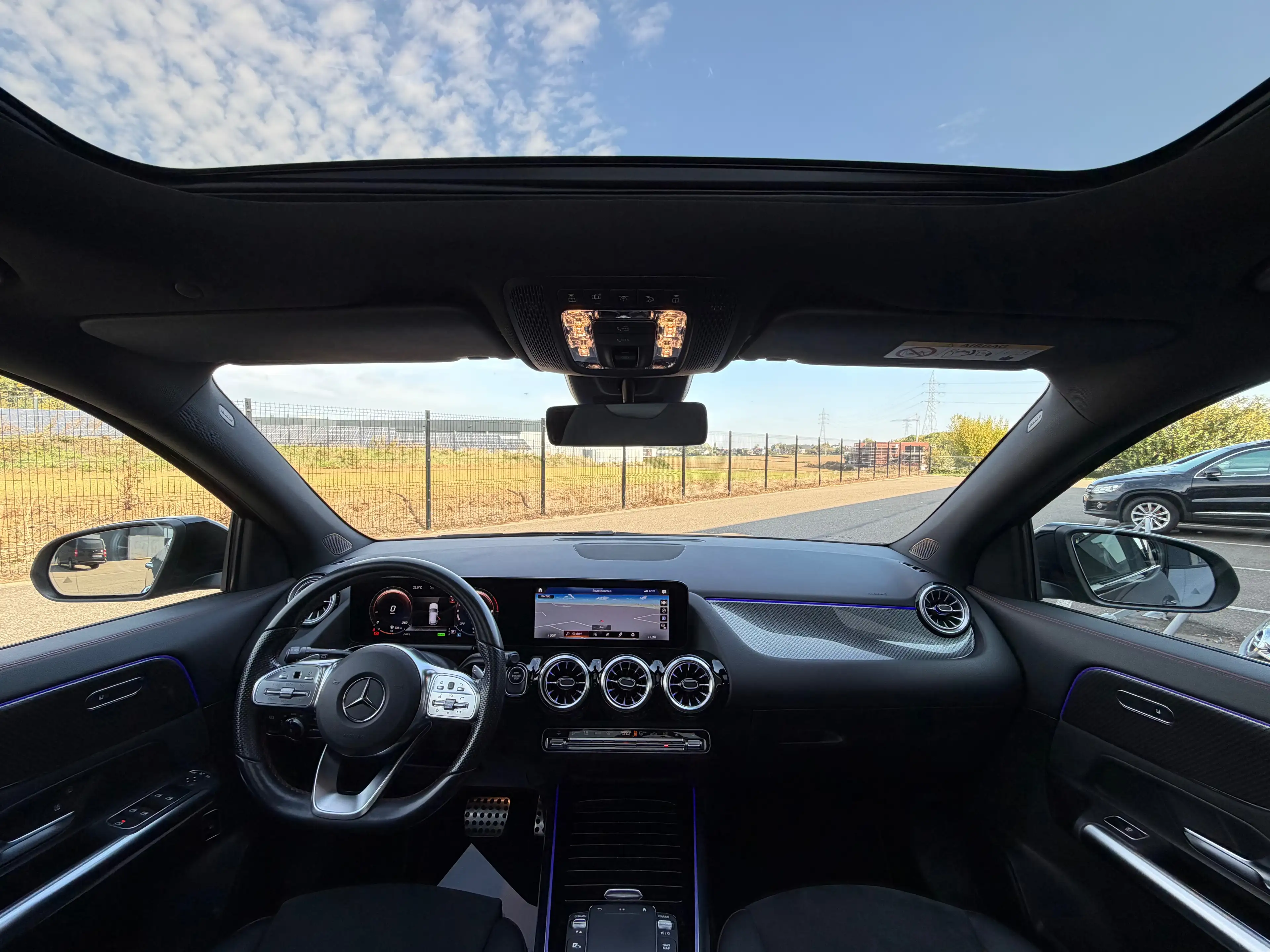 Mercedes-Benz GLA 250 e PHEV AMG *Toit Pano/ Caméra/ LED/ Carbon* Garantie — photo 5