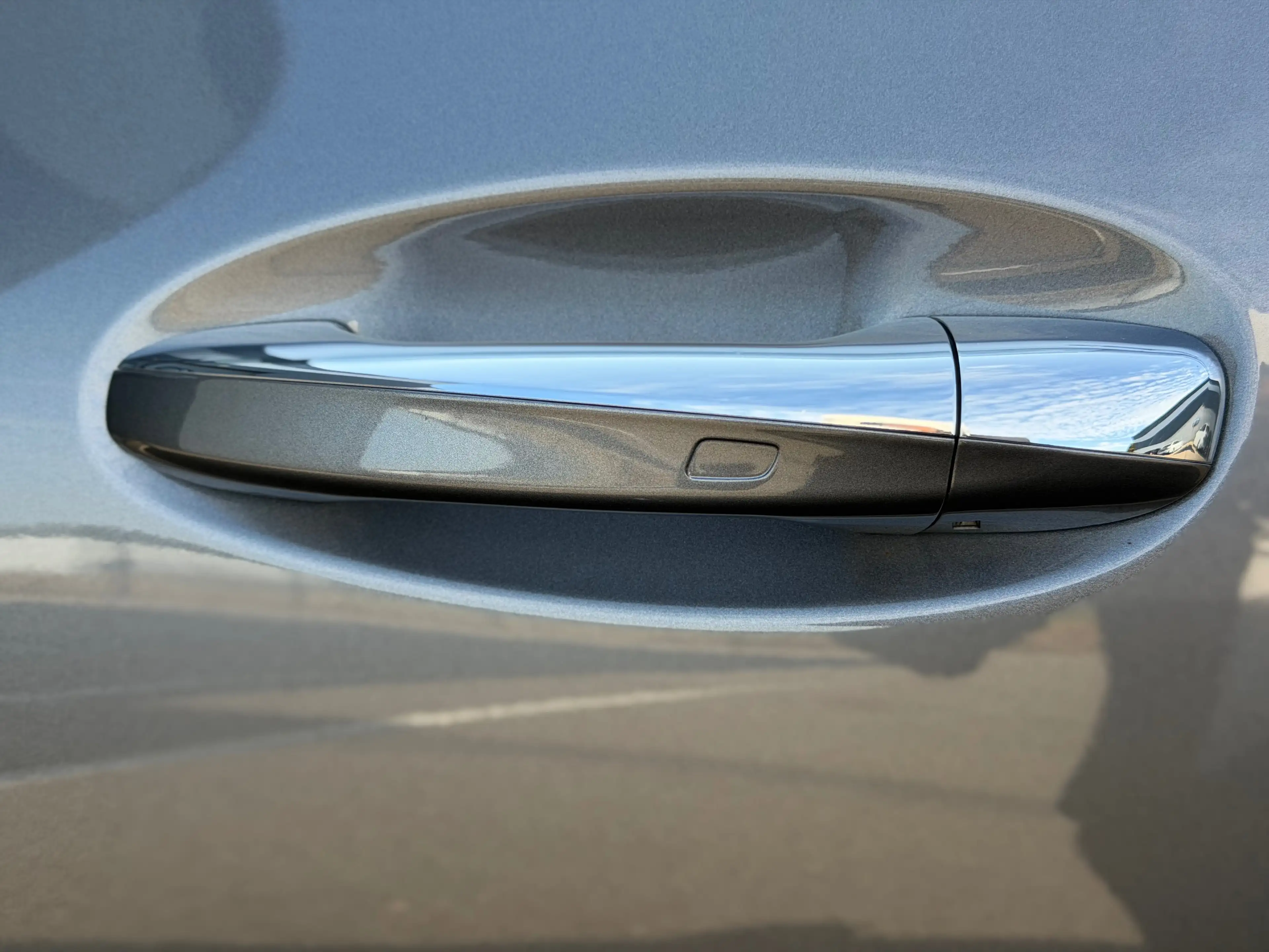 Mercedes-Benz GLA 250 e PHEV AMG *Toit Pano/ Caméra/ LED/ Carbon* Garantie — photo 10