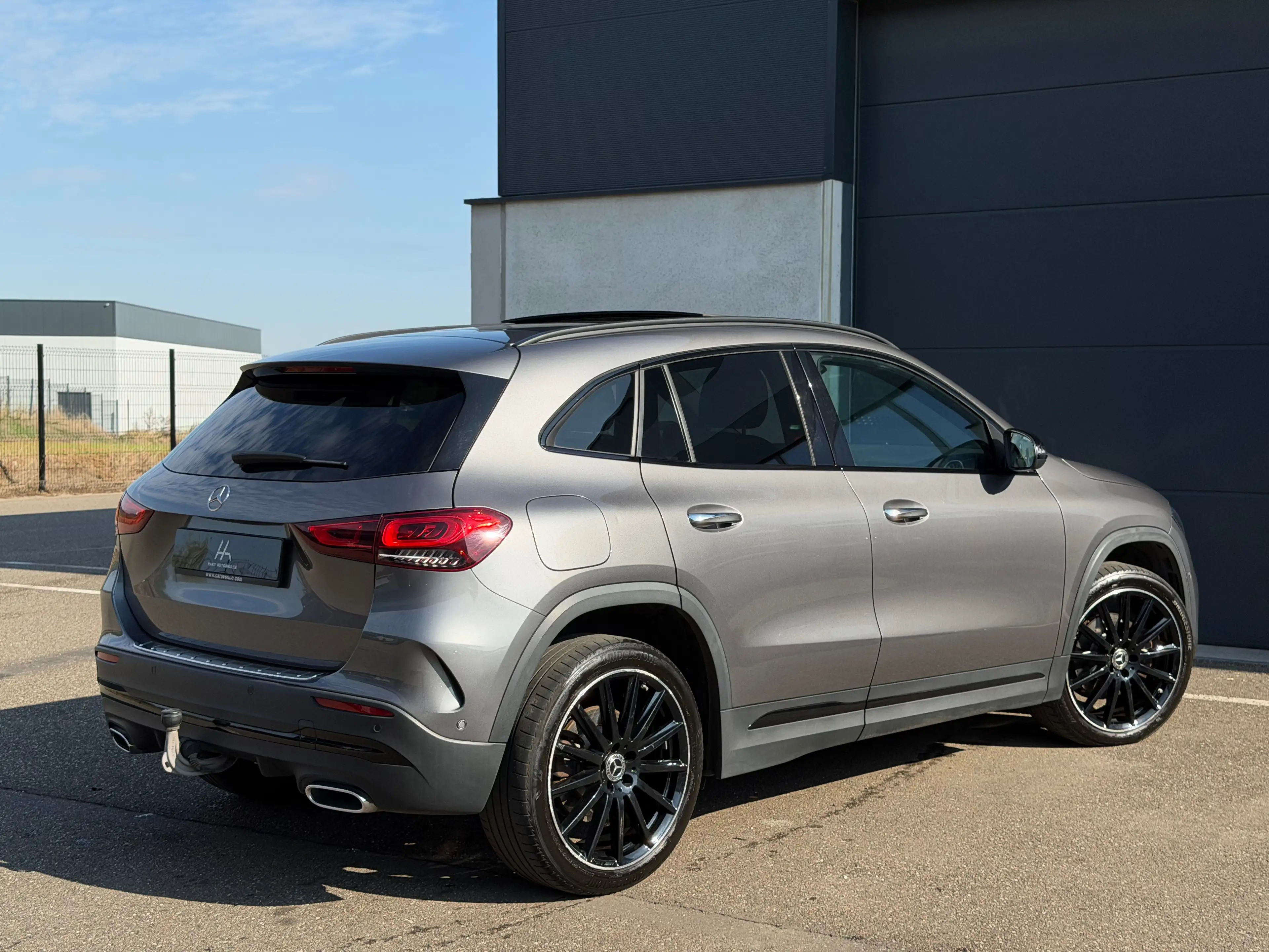 Mercedes-Benz GLA 250 e PHEV AMG *Toit Pano/ Caméra/ LED/ Carbon* Garantie — photo 4