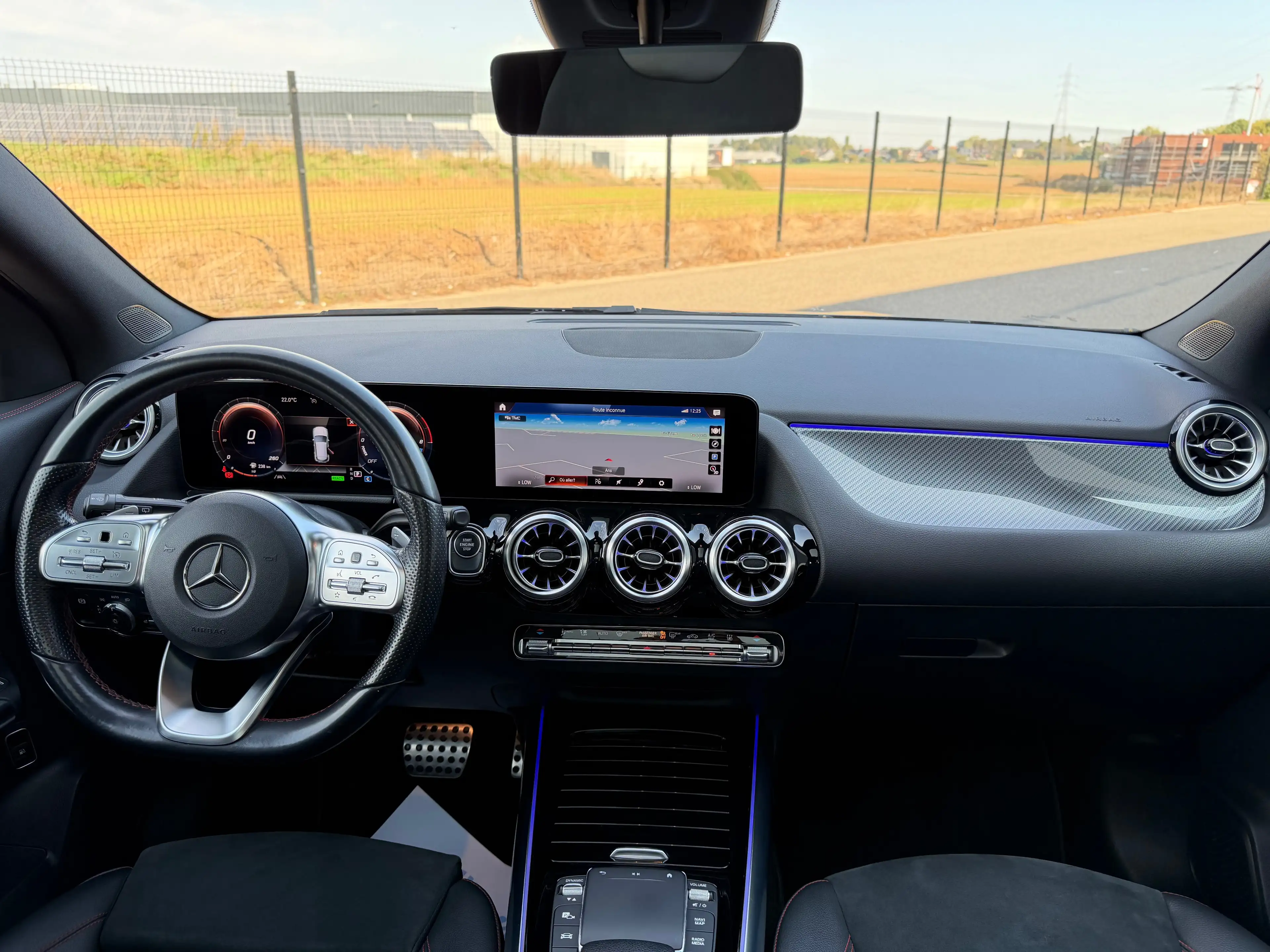 Mercedes-Benz GLA 250 e PHEV AMG *Toit Pano/ Caméra/ LED/ Carbon* Garantie — photo 11