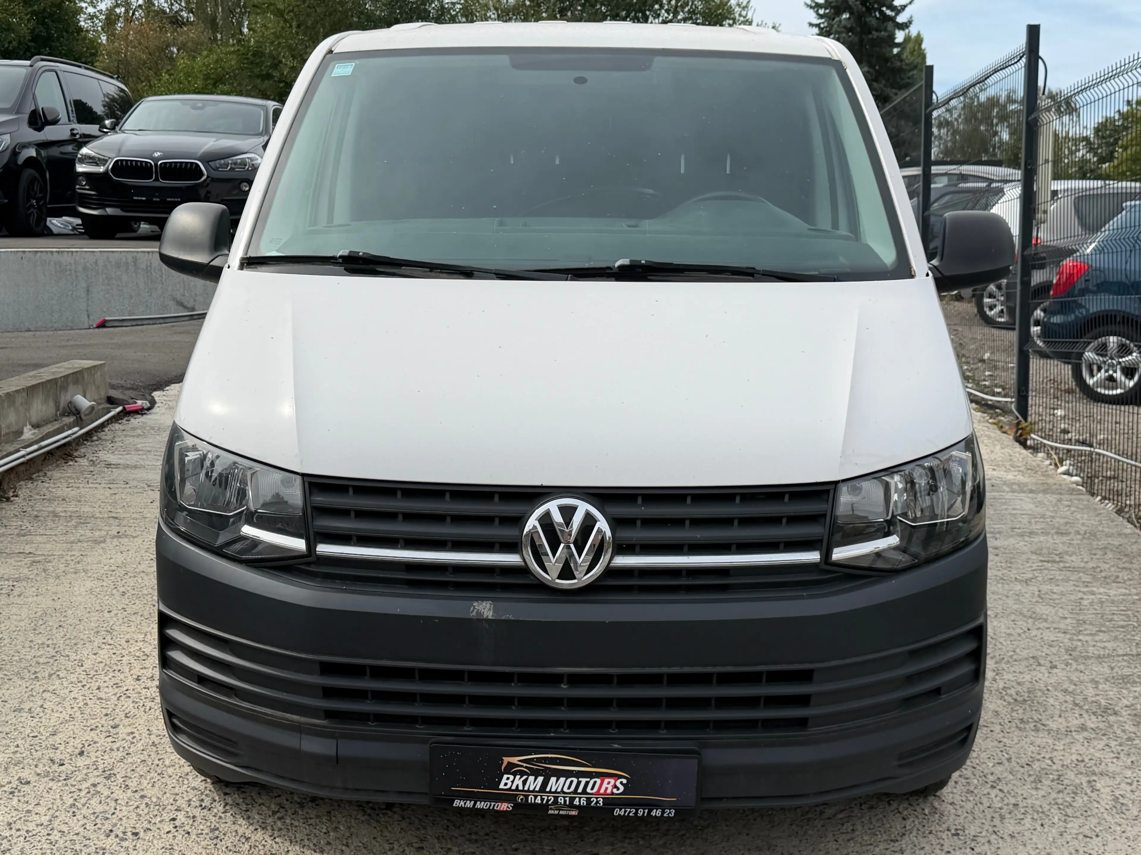 Volkswagen Transporter — photo 2