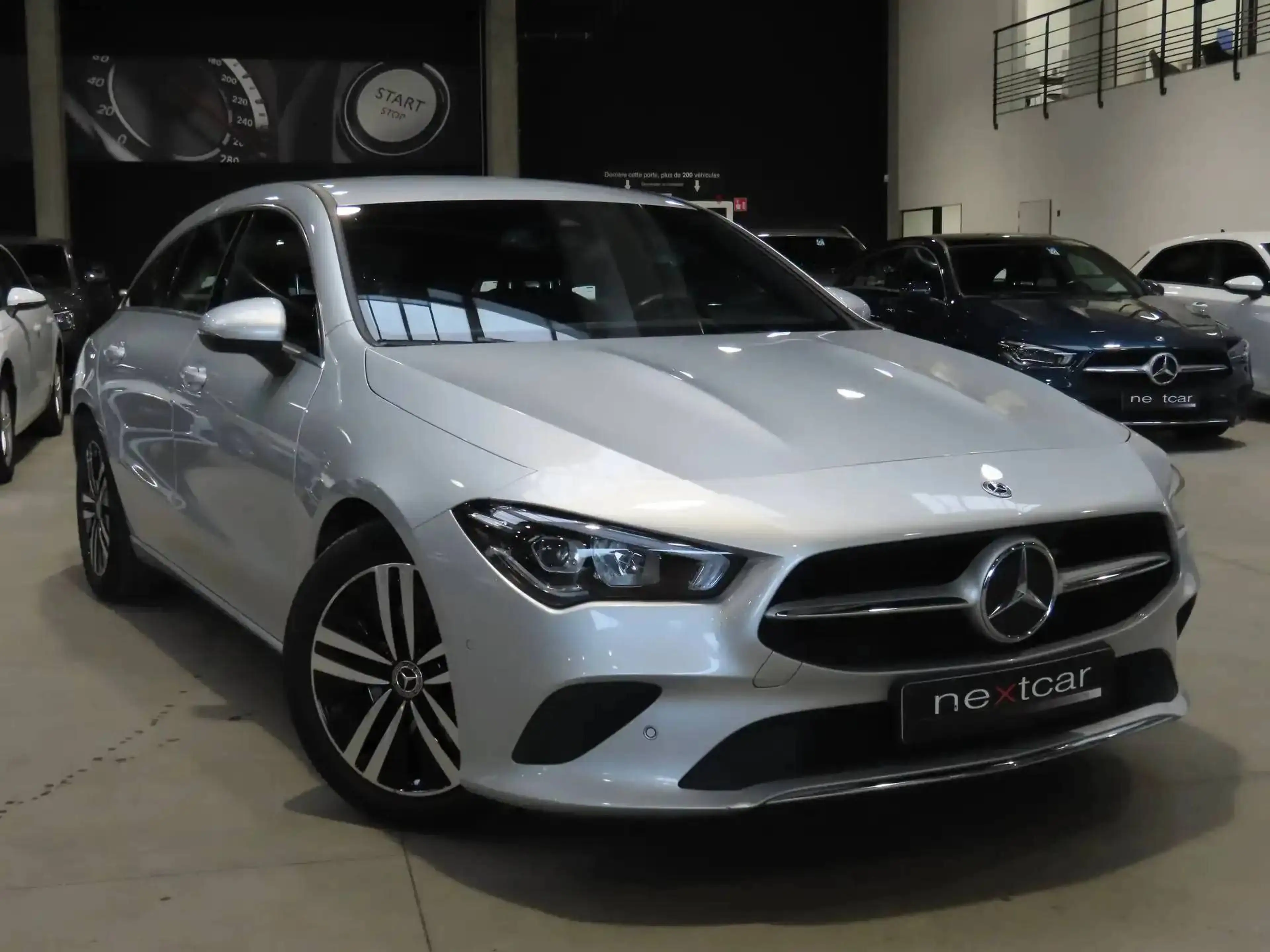 Mercedes-Benz CLA 200 d ShootingBrake 8G **LED-CAMERA-CUIR/TISSU-NAVI** — photo 2