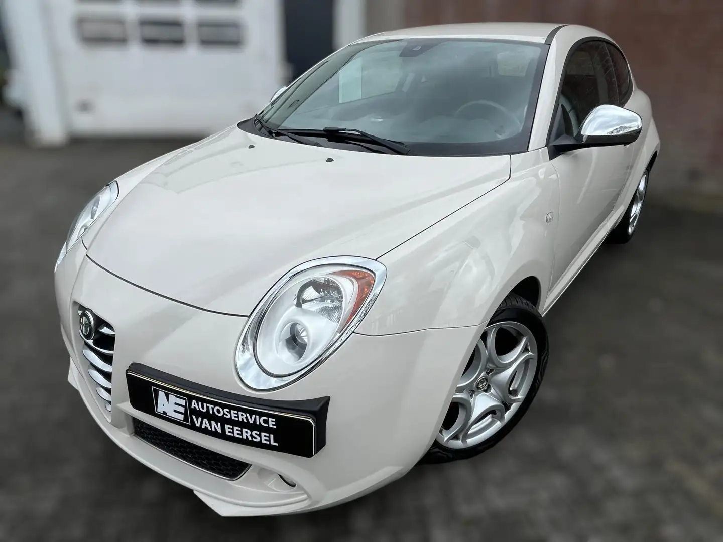 Alfa Romeo MiTo 0.9 TwinAir Distinctive 4-SEIZ. BANDEN / PDC / TEL Wit - 1