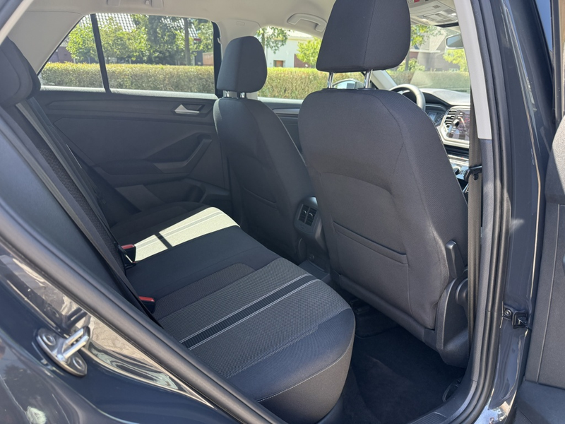 Volkswagen T-Roc 1.0 TSI | Navi | Trekhaak | Stoelverw. | Clima | A — photo 14