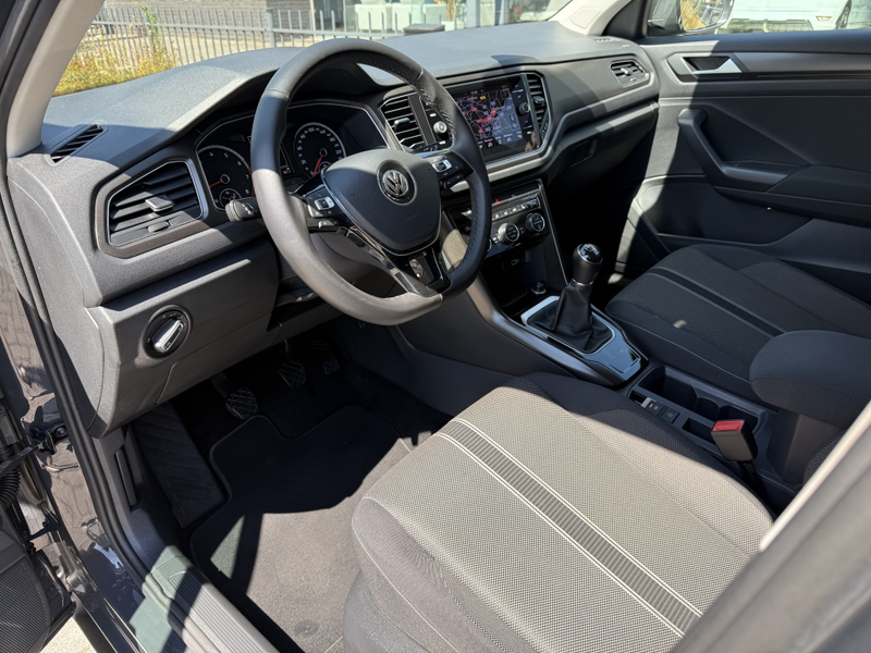 Volkswagen T-Roc 1.0 TSI | Navi | Trekhaak | Stoelverw. | Clima | A — photo 2