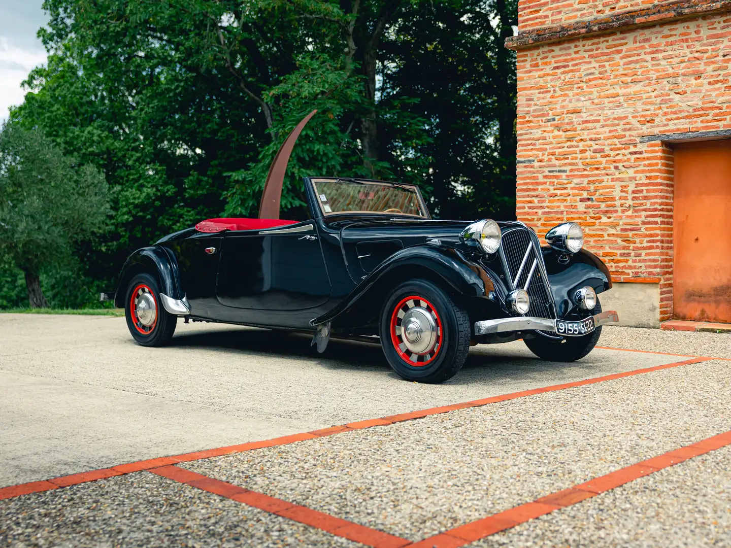 Citroen Traction Avant 11B Siyah - 1