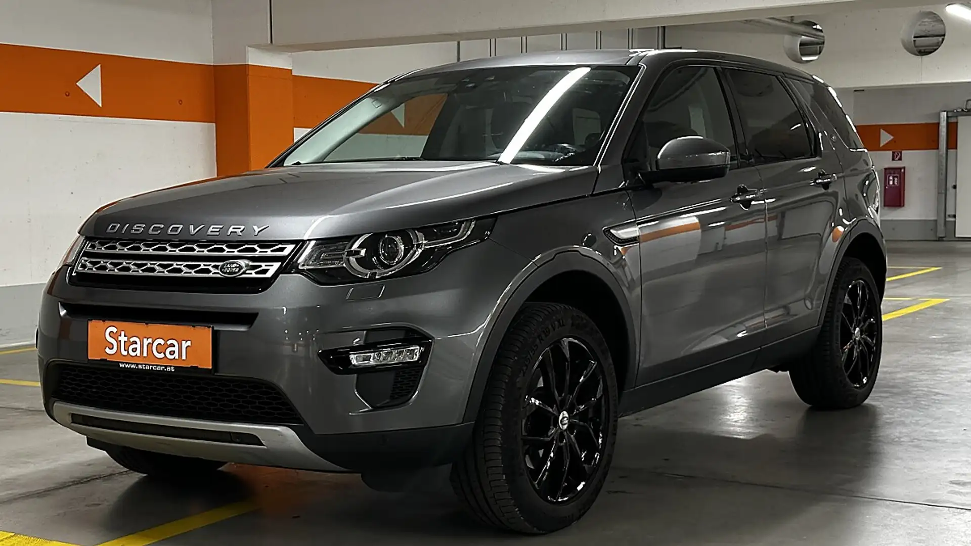 Land Rover Discovery Sport 2,0 TD4 4WD HSE Aut.*1.BESITZ*BI-XENON*NAVI* Grau - 2
