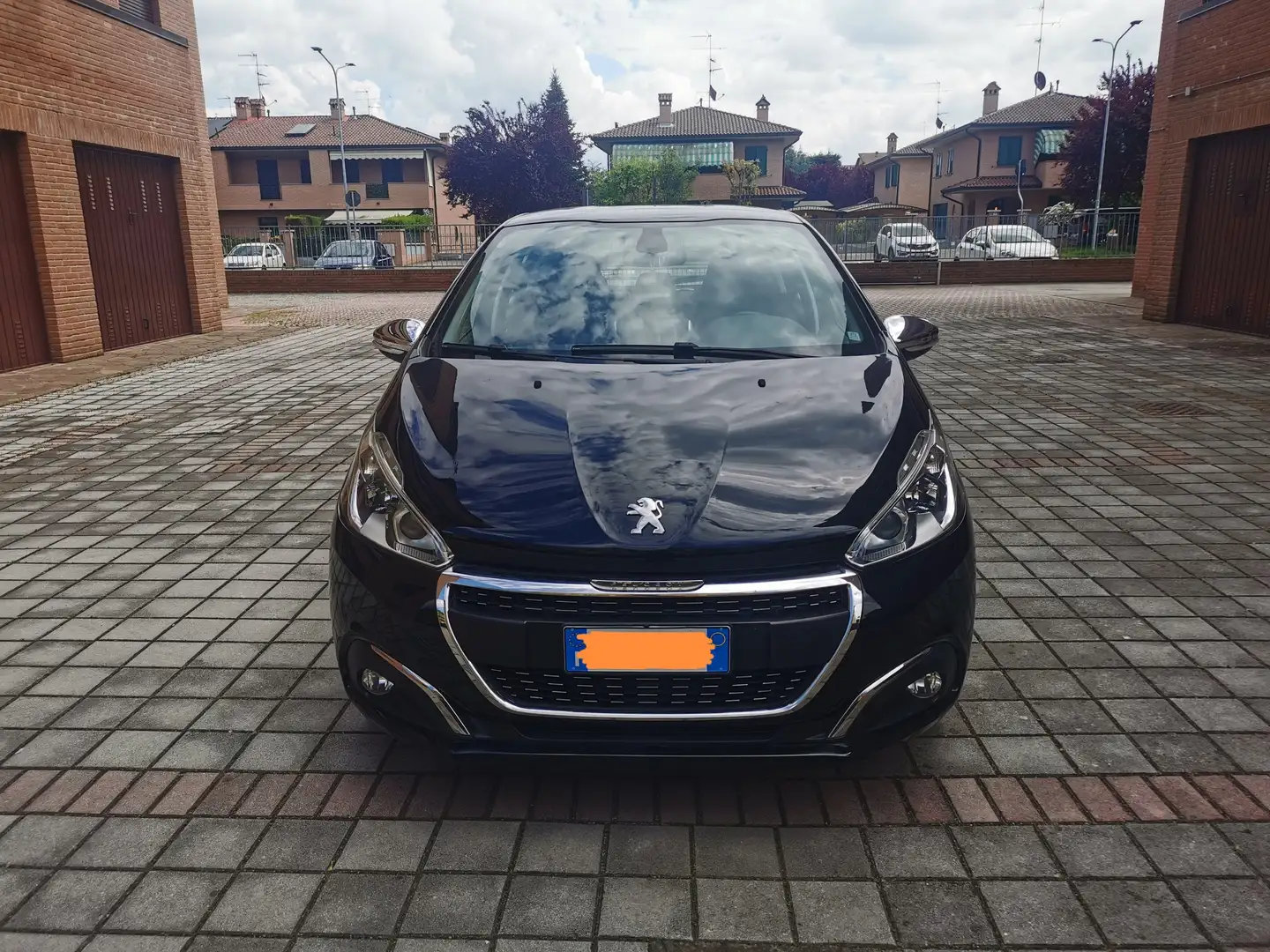 Peugeot 208 208 5p 1.2 puretech Allure 82cv Nero - 1