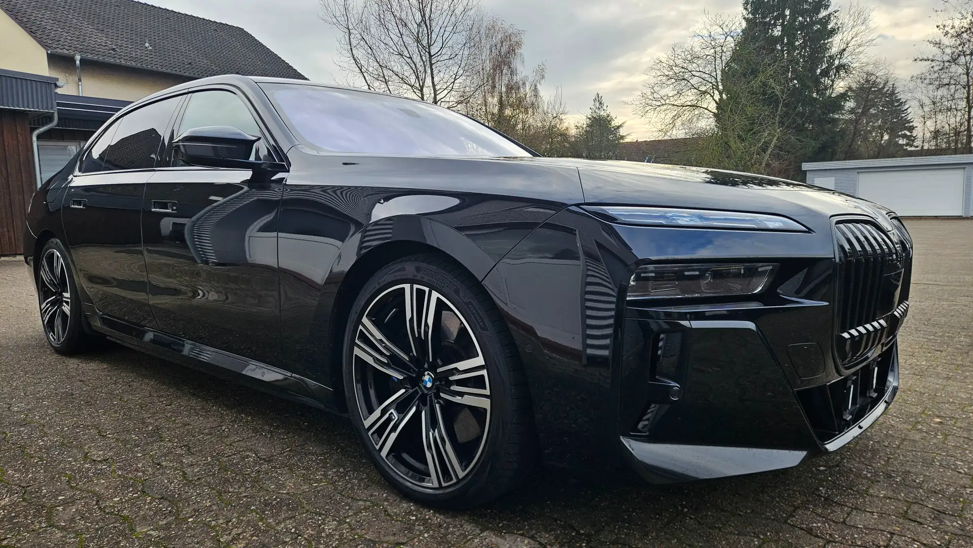 BMW 760 M*Individual M-Performance*Sky*Kristall*M-Tec Nero - 2