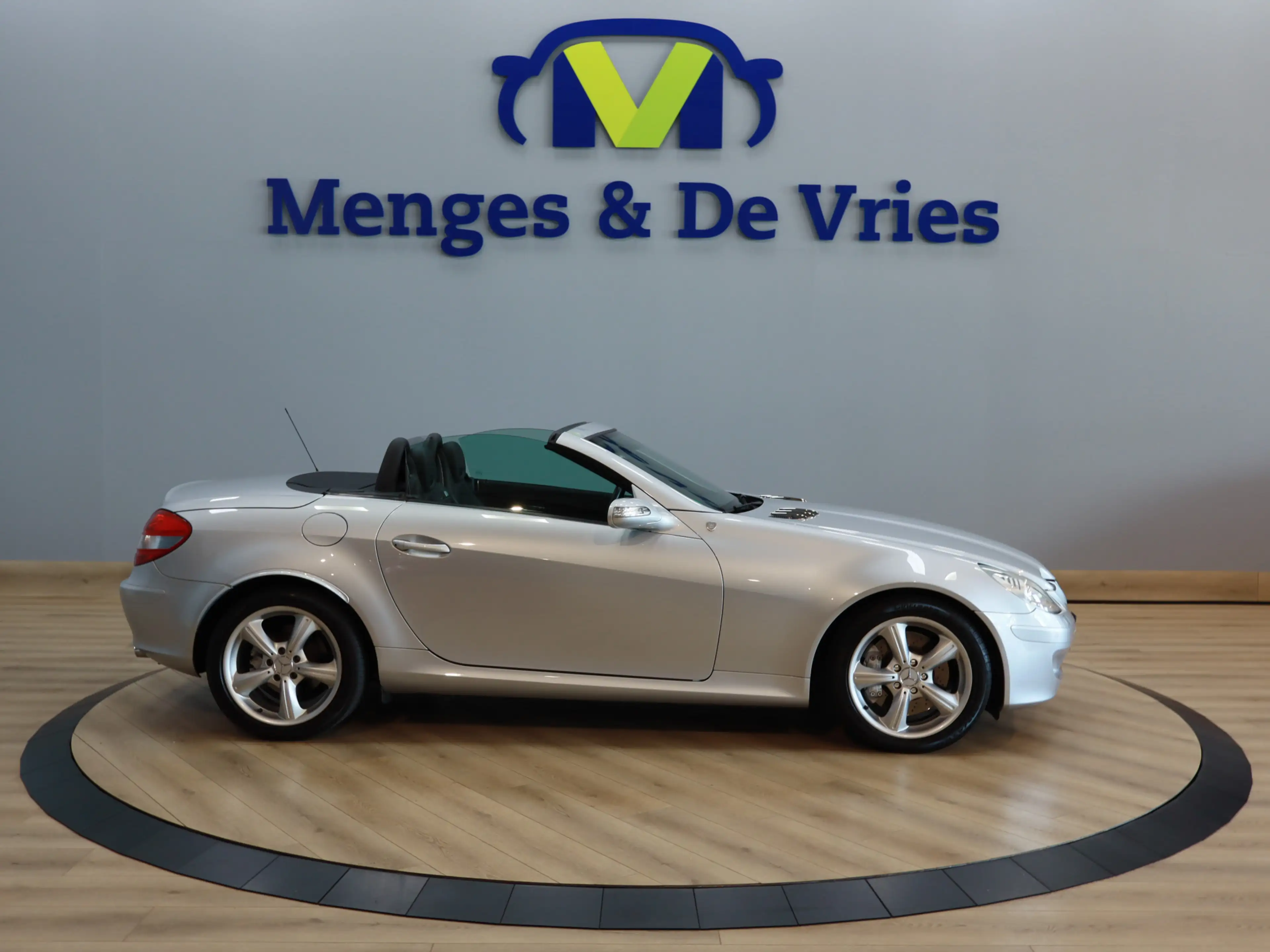 Mercedes-Benz SLK 350 Xenon | Harman Kardon | Stoelverwarming | Memory | — photo 2