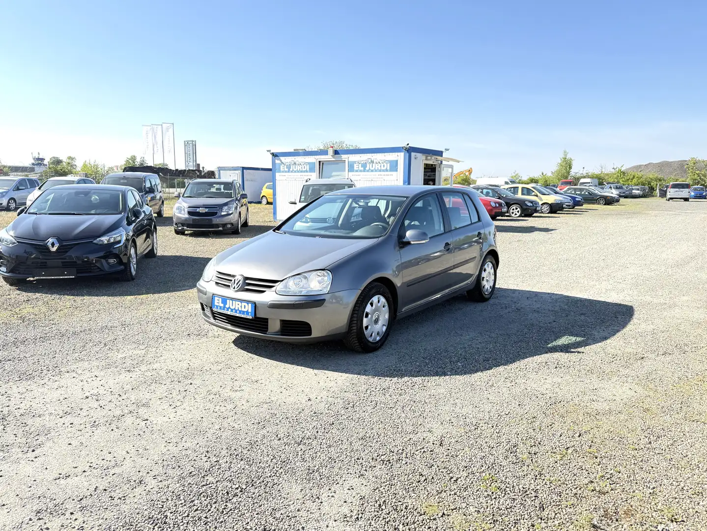 Volkswagen Golf V *Trendline* 1. Hand * Tüv bis 05. 2026 * Gris - 2