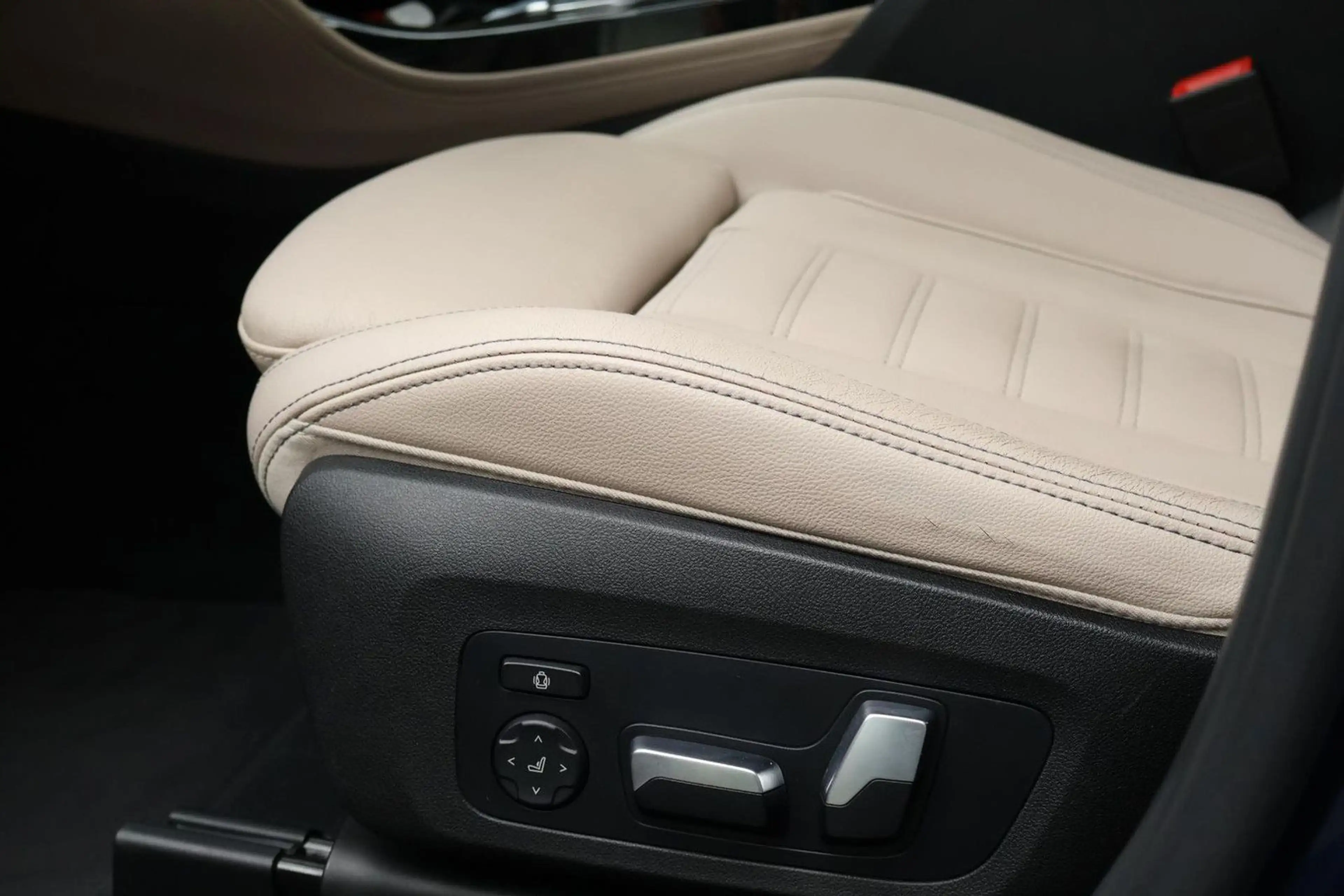 BMW X4 xDrive30i High Executive / Pano / M-Sport / H — photo 12