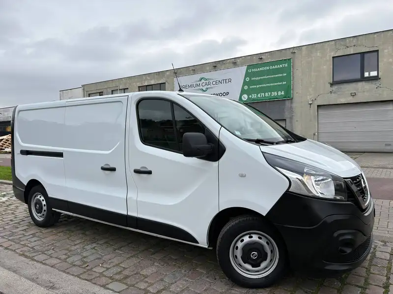 Nissan NV300