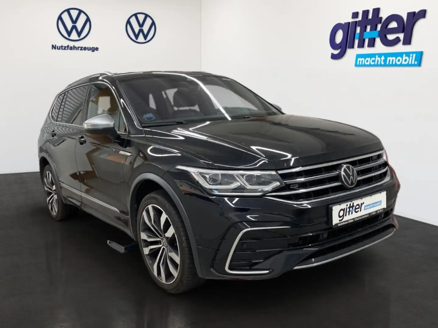 Volkswagen Tiguan Allspace 2.0 TDI R-Line 4M MATRIX AHK DCC APP 20'' KAMERA Černá - 2