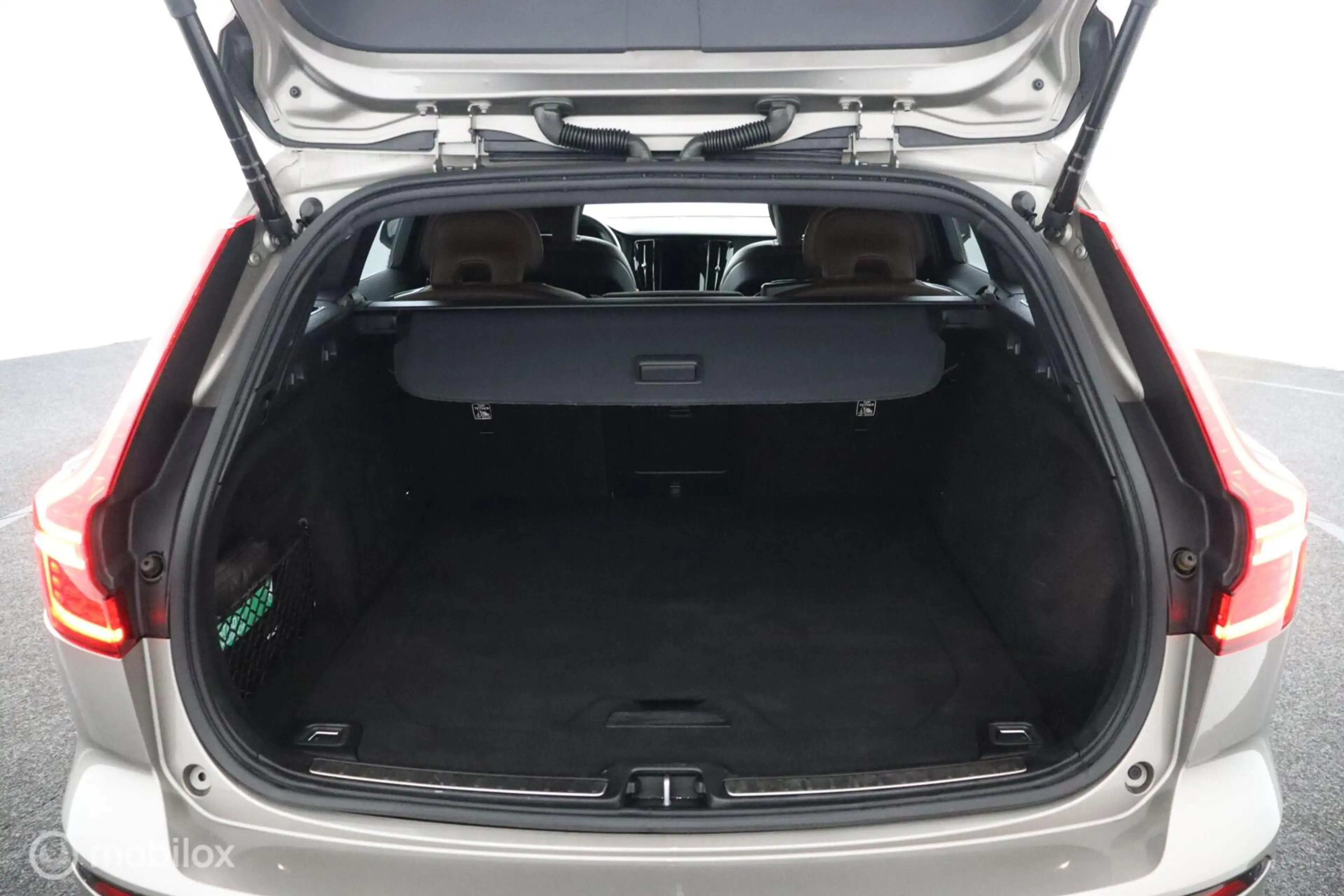 Volvo V60 2.0 B3 Inscription | Adaptieve Cruise | BLISS | Tr — photo 42