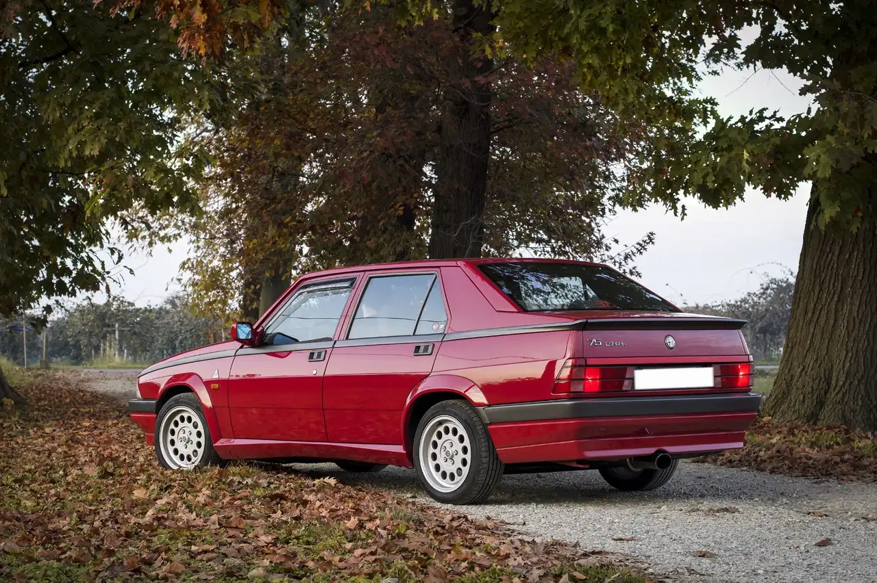 Alfa Romeo 75 2.0 Twin Spark 2a serie GASI Garage, foto 2