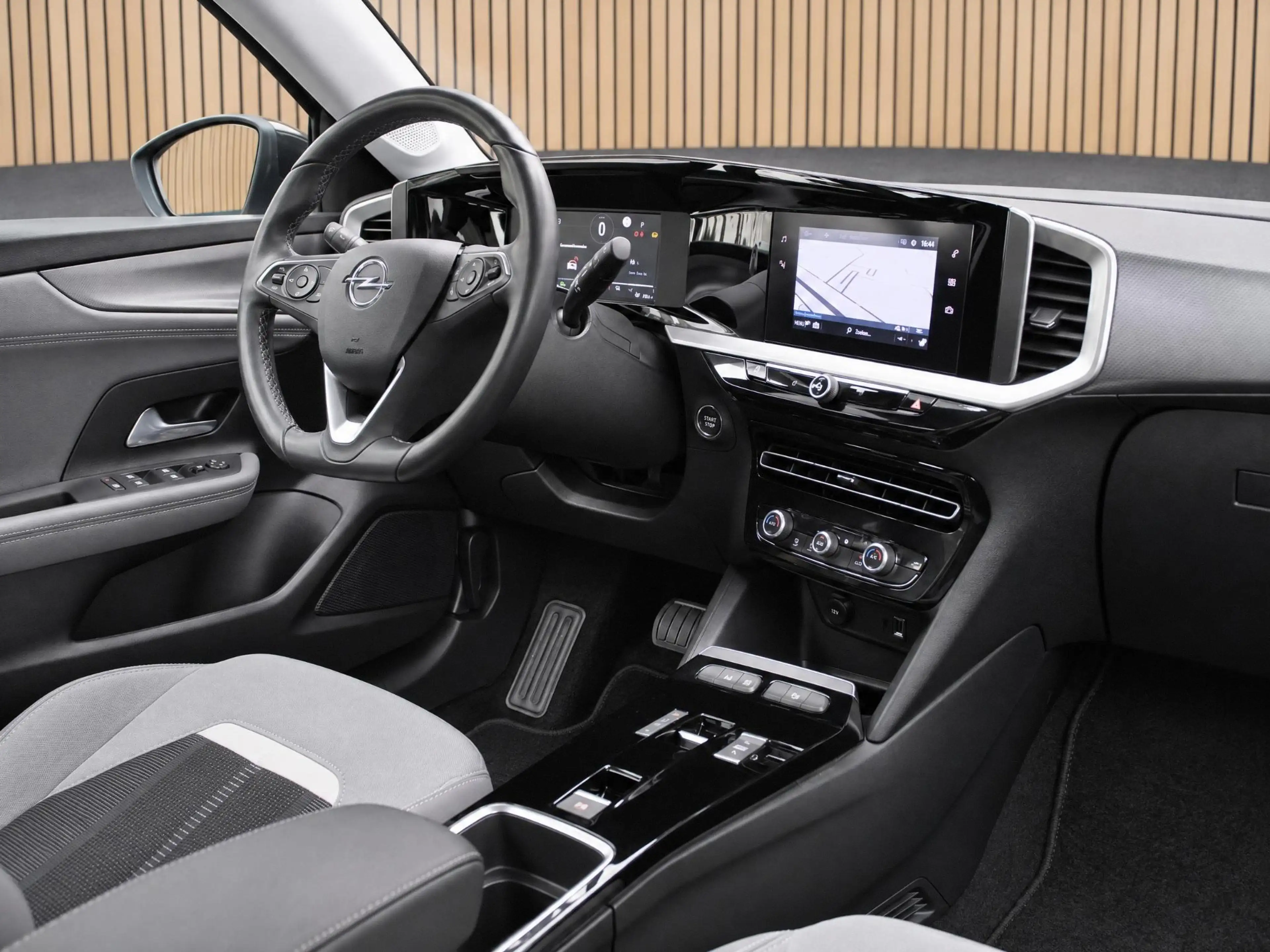 Opel Mokka-E Business Elegance 50-kWh | Camera/Navi/Adaptive Cr — photo 3