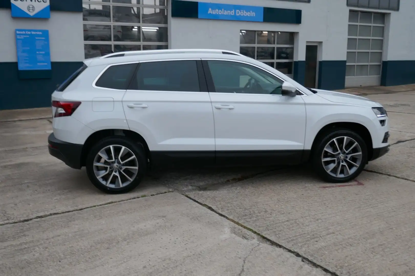 Skoda Karoq Style TSI DSG LED/Nav/SHZ/ACC Weiß - 2