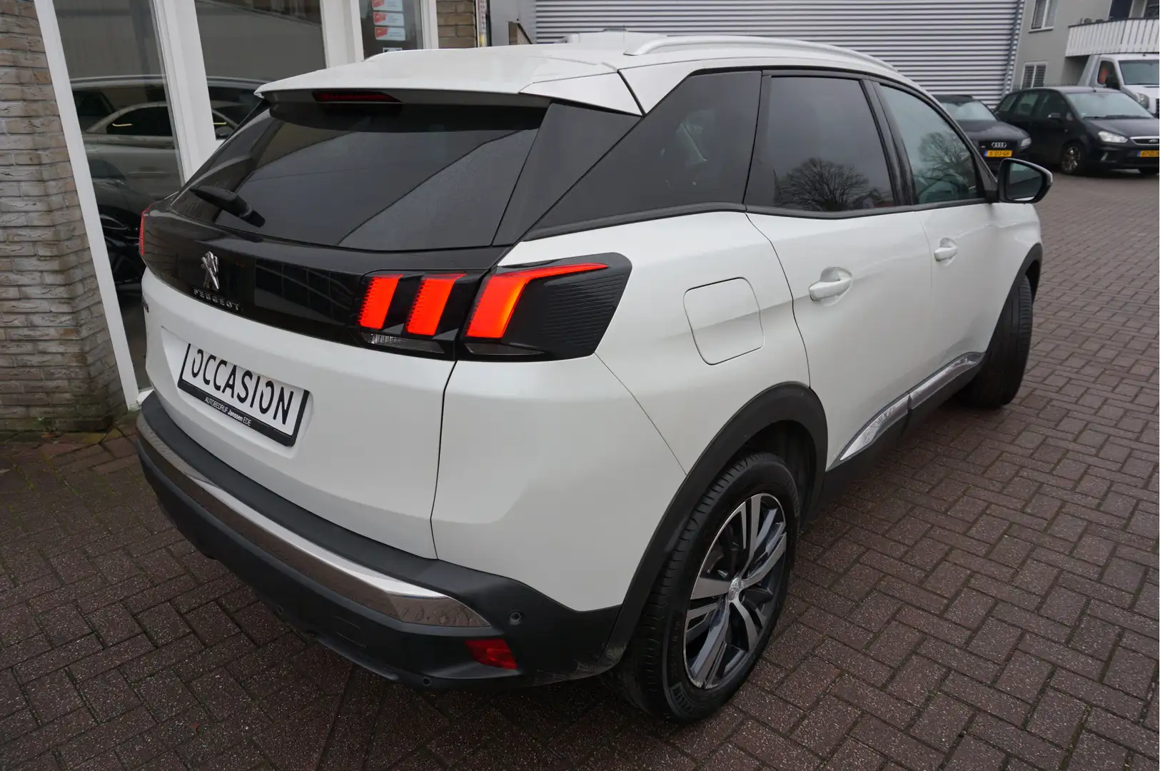 Peugeot 3008 1.2I PureTech Allure Blanc - 2