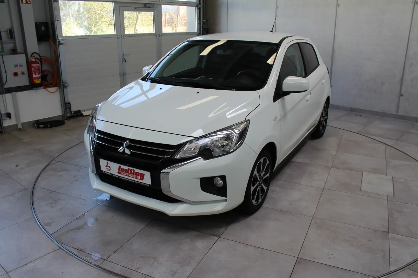 Mitsubishi Space Star Select+ 1.2 CVT Automatik Weiß - 1