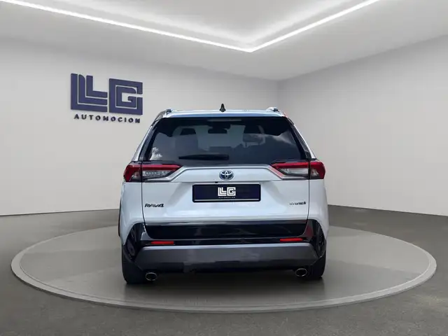 Toyota Rav4 view 6