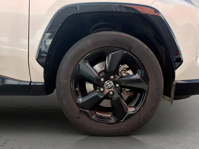 Toyota Rav4 view 9