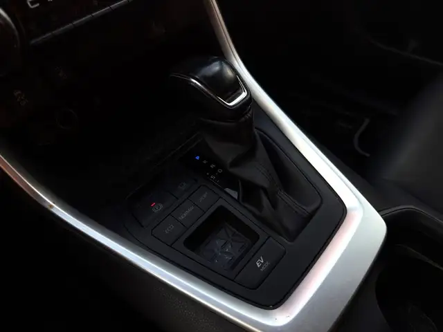 Toyota Rav4 view 12