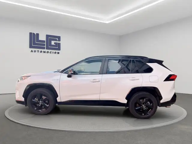 Toyota Rav4 view 8