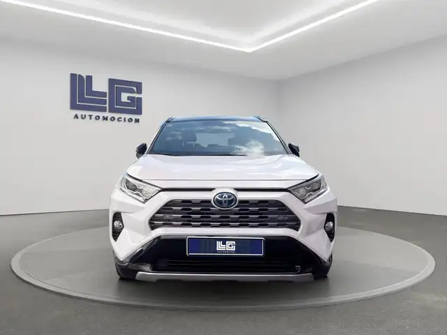 Toyota Rav4 view 2