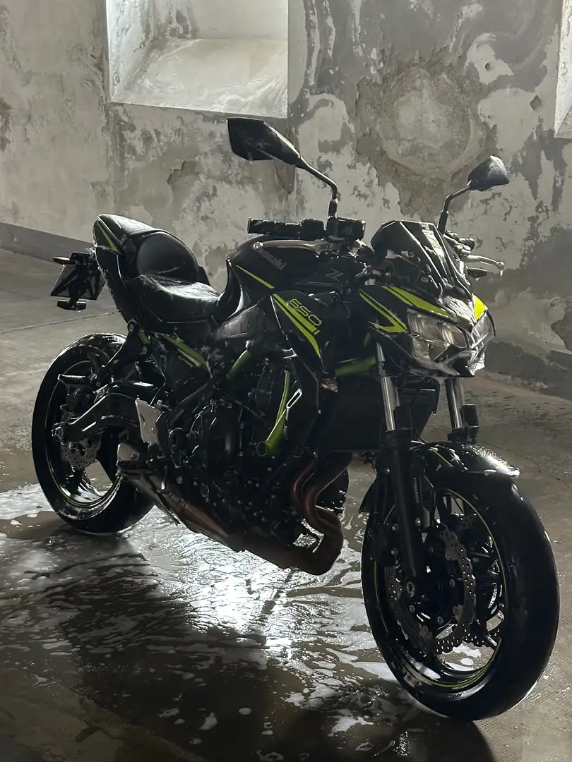 Kawasaki Z 650 candy lime green Nero - 1